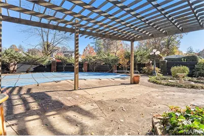 11814 Claychester Drive, Des Peres, MO 63131 - Photo 11