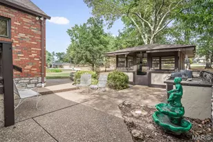 10000 Hilltop Dr, Saint Louis, MO 63128 - Photo 49