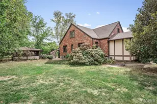 10000 Hilltop Dr, Saint Louis, MO 63128 - Photo 47