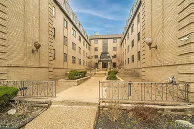4355 Maryland Avenue #422, Saint Louis, MO 63108 - Photo 1