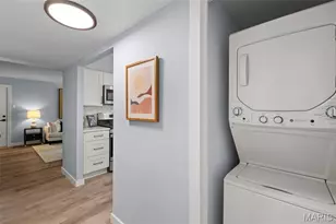 621 Broadmoor Dr, Chesterfield, MO 63017 - Photo 9