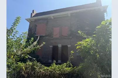 4726 Kensington Place, Saint Louis, MO 63108 - Photo 3