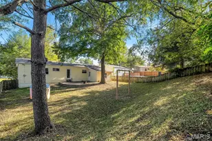 2639 Glenoak Dr, Maryland Heights, MO 63043 - Photo 25