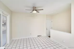 429 Fairview Ct, Ballwin, MO 63021 - Photo 11