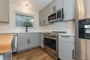 2692 Queen Bee Ln, Saint Louis, MO 63129 - Photo 9