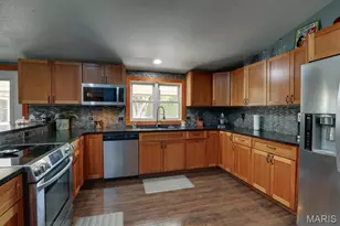 317 Johnson Pl, Palmyra, MO 63461 - Photo 9