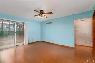 2130 Jenkee Dr, Florissant, MO 63031 - Photo 11