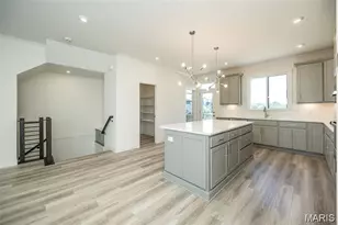 8971 Eager Rd, Richmond Heights, MO 63144 - Photo 19