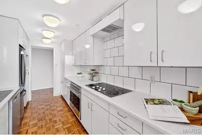 200 S Brentwood Boulevard #14D, Clayton, MO 63105 - Photo 17