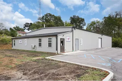 306 N Market Street, Warrenton, MO 63383 - Photo 1