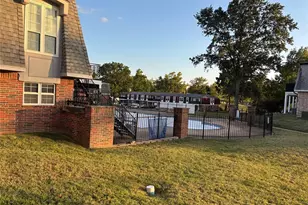 824 Dumont Pl, Mehlville, MO 63125 - Photo 23