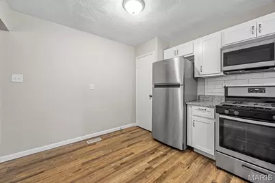 12095 El Camara Drive, Florissant, MO 63033 - Photo 7