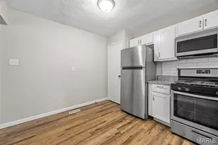 12095 El Camara Dr, Florissant, MO 63033 - Photo 7