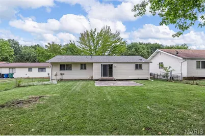 12095 El Camara Drive, Florissant, MO 63033 - Photo 23