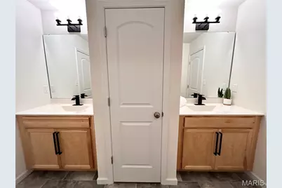 7474 Shadow Point Drive, Saint Louis, MO 63129 - Photo 47