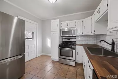 1347 Graham Street, Saint Louis, MO 63139 - Photo 11