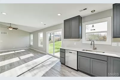 28719 Woodland Heights Drive, Warrenton, MO 63383 - Photo 17