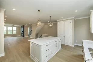 8927 Gateway Heights E, Richmond Heights, MO 63144 - Photo 13