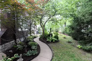 7574 York Dr, Clayton, MO 63105 - Photo 11