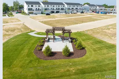 8931 Gateway Heights #94-807, Richmond Heights, MO 63144 - Photo 9