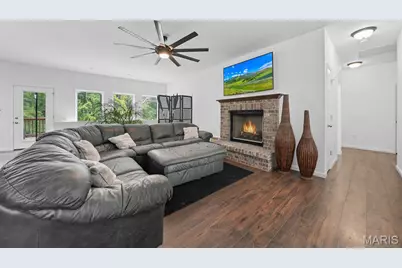 1367 Grey Wolf Drive, Imperial, MO 63052 - Photo 3