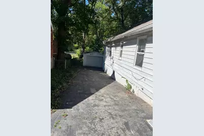 141 S Barat Avenue, Saint Louis, MO 63135 - Photo 13