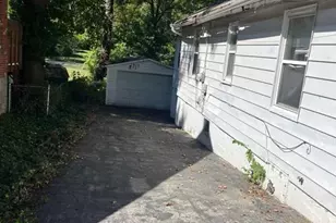 141 S Barat Ave, Saint Louis, MO 63135 - Photo 13