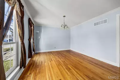 2701 Wellington Drive, Florissant, MO 63033 - Photo 7