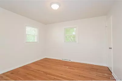 1224 Weleba Avenue, Saint Louis, MO 63121 - Photo 7