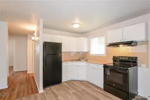 1376 Cove Ln, Saint Louis, MO 63138 - Photo 5