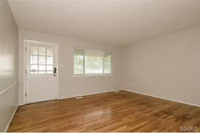 1215 Dawn Valley, Maryland Heights, MO 63043 - Photo 3
