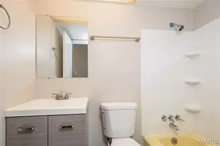 1215 Dawn Valley, Maryland Heights, MO 63043 - Photo 13