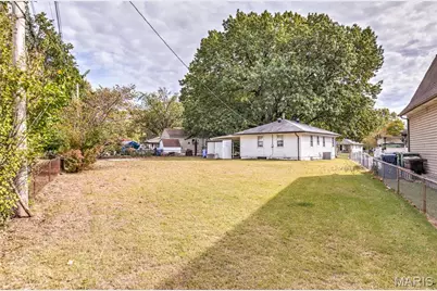 279 Elmdale Court, Florissant, MO 63031 - Photo 13