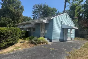 9163 Loganberry Ln, Bel-Ridge, MO 63121 - Photo 3