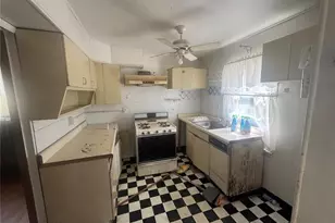 9163 Loganberry Ln, Bel-Ridge, MO 63121 - Photo 5