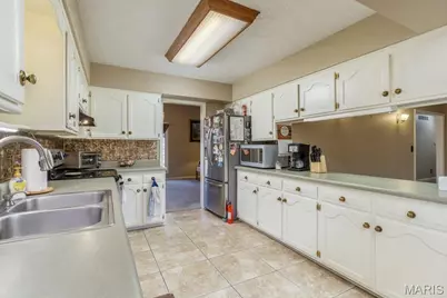 20448 Oakway Drive, Lebanon, MO 65536 - Photo 17