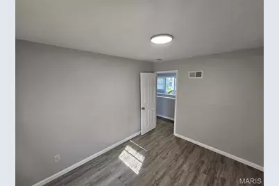 10342 Duke Drive, Saint Louis, MO 63136 - Photo 9