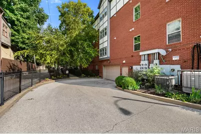 2211 S Grand Boulevard #210, Saint Louis, MO 63104 - Photo 21