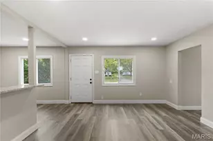 9806 Winkler Dr, Saint Louis, MO 63136 - Photo 5