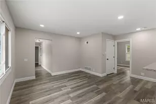 9806 Winkler Dr, Saint Louis, MO 63136 - Photo 11