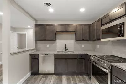 9806 Winkler Drive, Saint Louis, MO 63136 - Photo 9