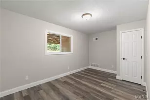 9806 Winkler Dr, Saint Louis, MO 63136 - Photo 15