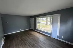 135 Anistasia Dr, Hazelwood, MO 63135 - Photo 3