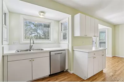 2940 Woodbridge Estates Drive, Saint Louis, MO 63129 - Photo 17