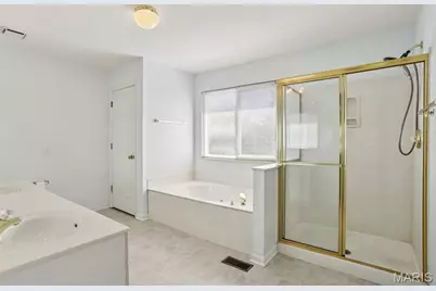 2940 Woodbridge Estates Drive, Saint Louis, MO 63129 - Photo 25