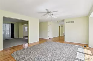 2940 Woodbridge Estates Dr, Saint Louis, MO 63129 - Photo 7