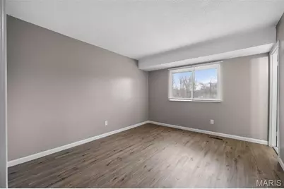 9533 Winkler Drive, Riverview, MO 63136 - Photo 13