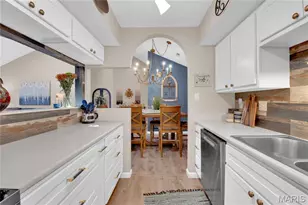 136 Shirley Ridge Dr, Saint Charles, MO 63304 - Photo 3