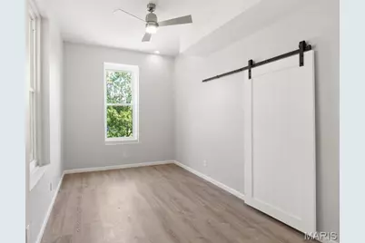 2032 E Adelaide Avenue, Saint Louis, MO 63106 - Photo 23