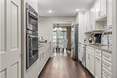 14300 Conway Meadows Court #302, Chesterfield, MO 63017 - Photo 5